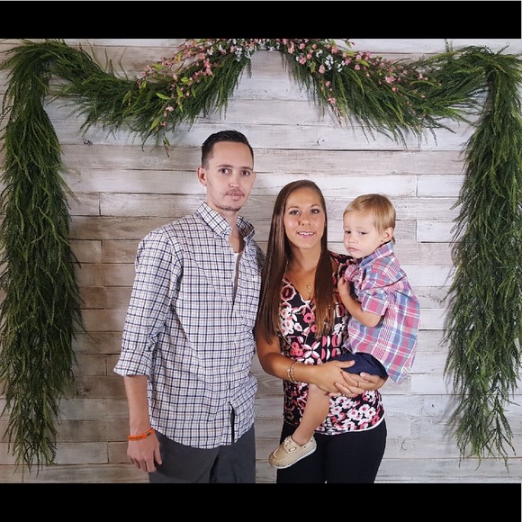 Meet your Posher, Tina - Picture 2 of 4